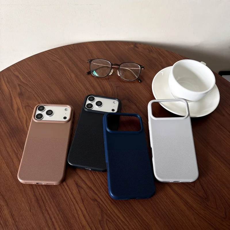 Phone Accessories Nothing - İş Modası Dokulu Puantiyeli Silikon Telefon